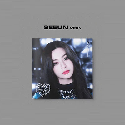 STAYC - YOUNG-LUV.COM (Jewel Case Version) - Image 10